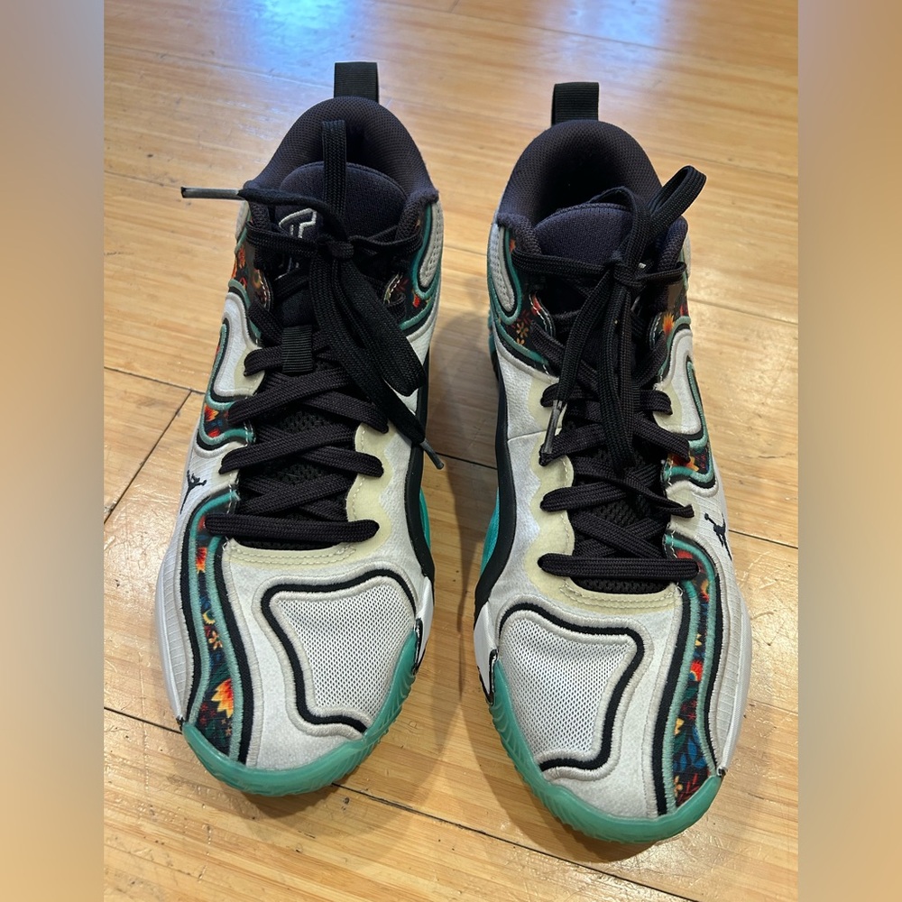 Jordan Tatum Basketball Sneaker